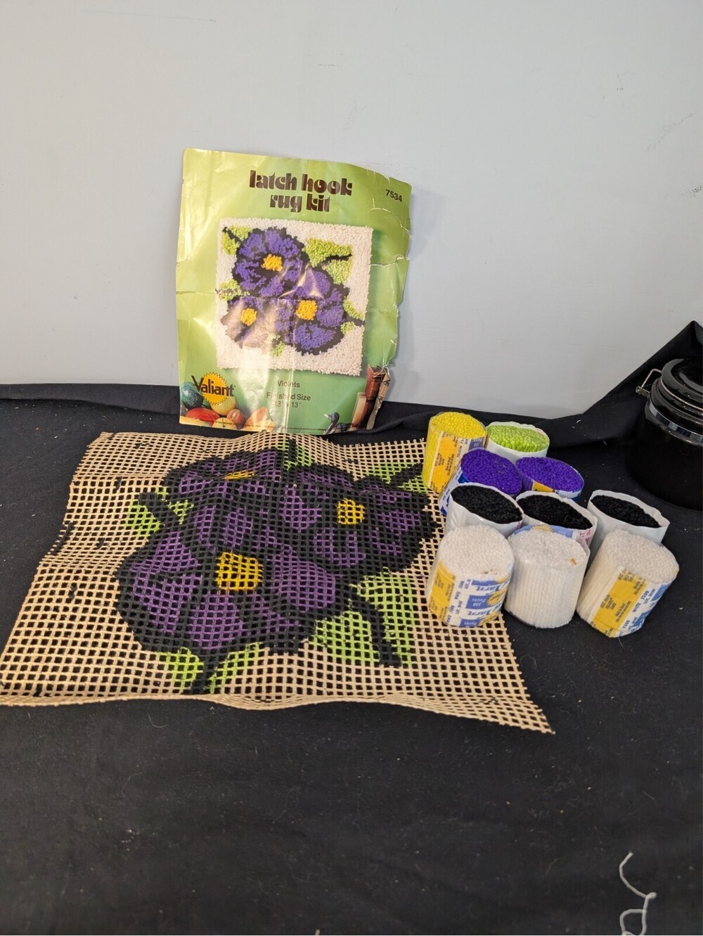 Vintage Valiant Violets Latch Hook Rug Kit 7534 Floral Pillow Canvas Yarn 13x13